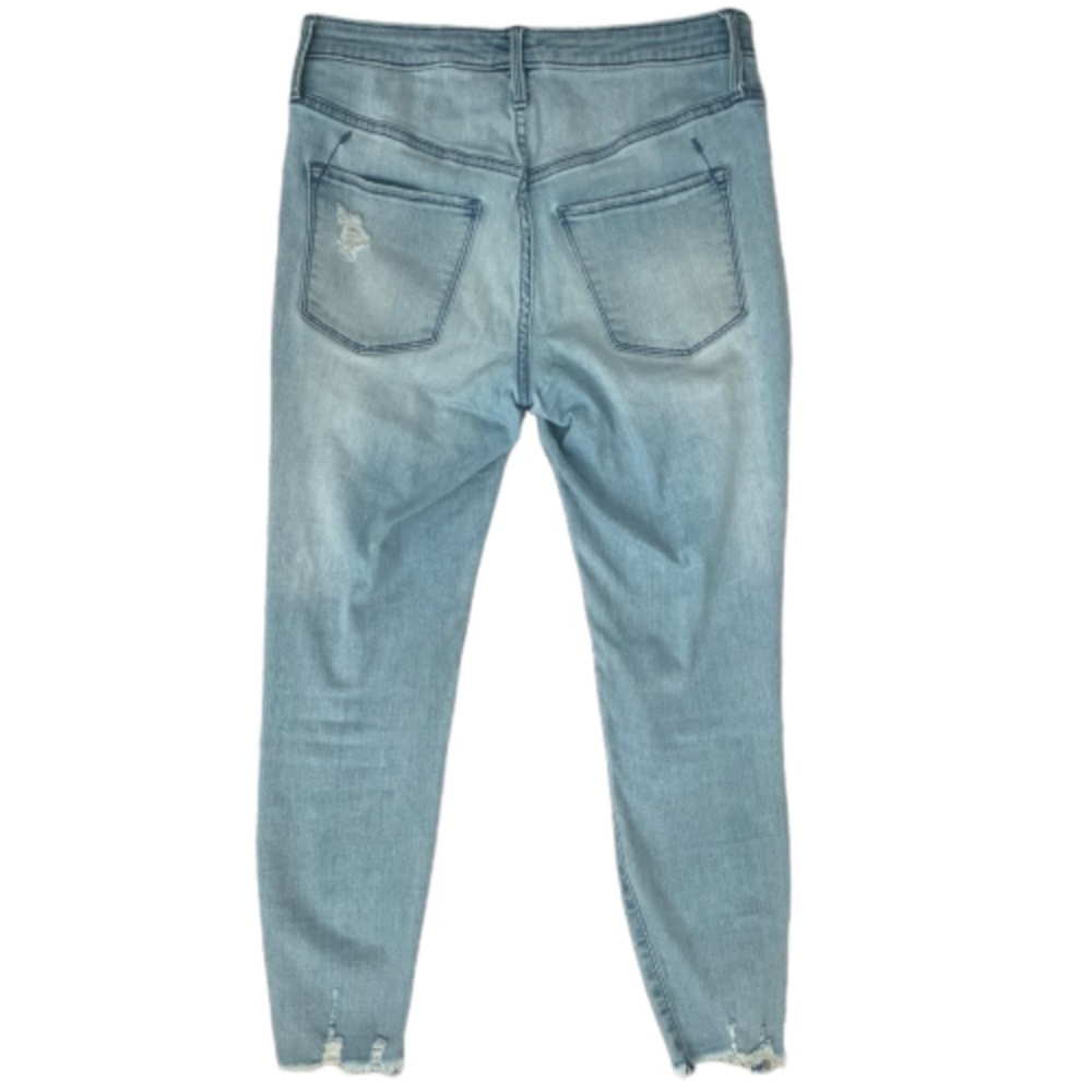 Distressed High Rise Cropped Jeans - Picture 5 of 7